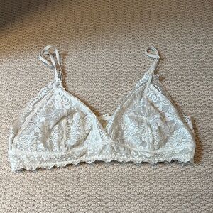 Aritzia Talula white bralette